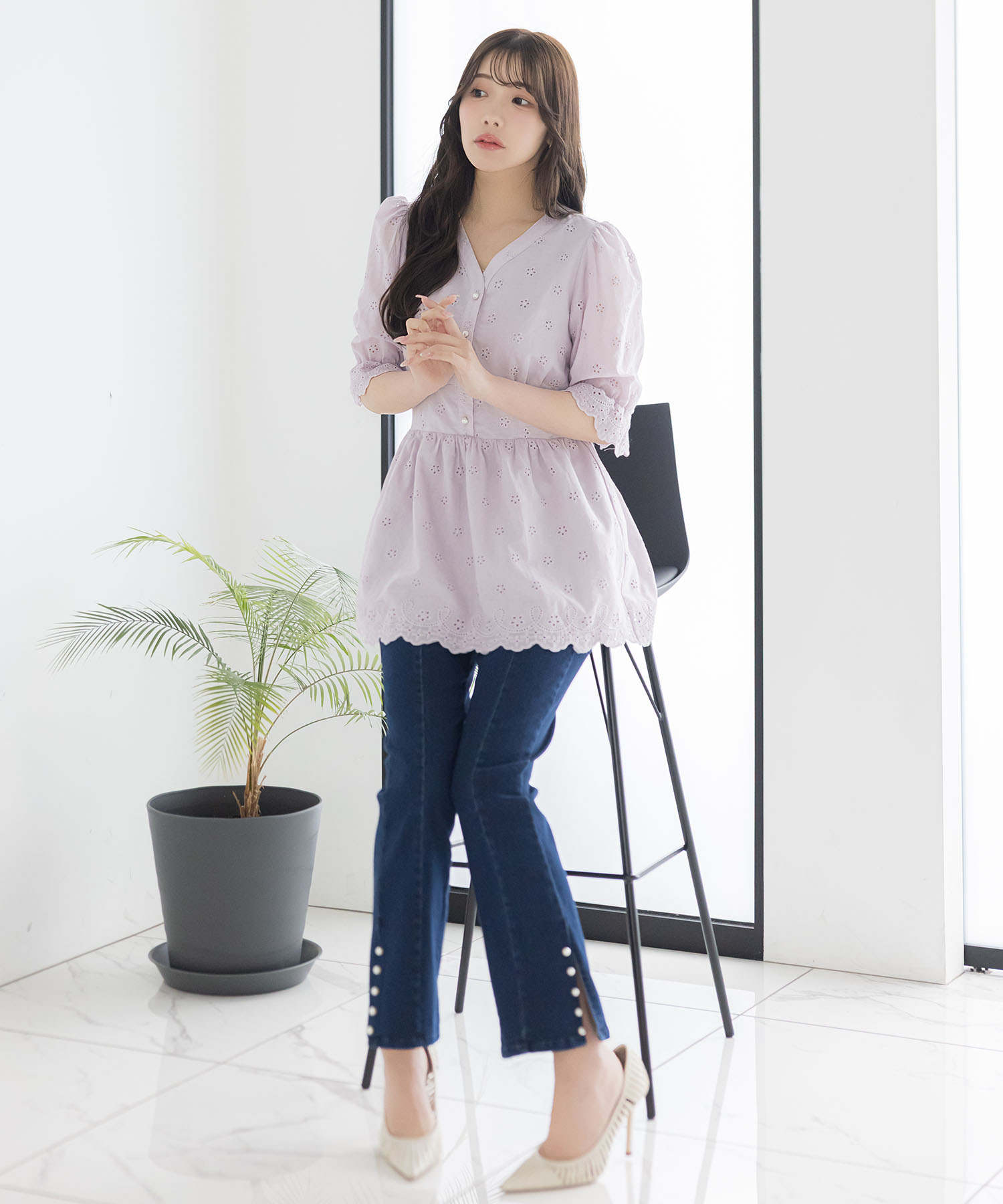 裾パール付きウエストスカラップカットパンツ