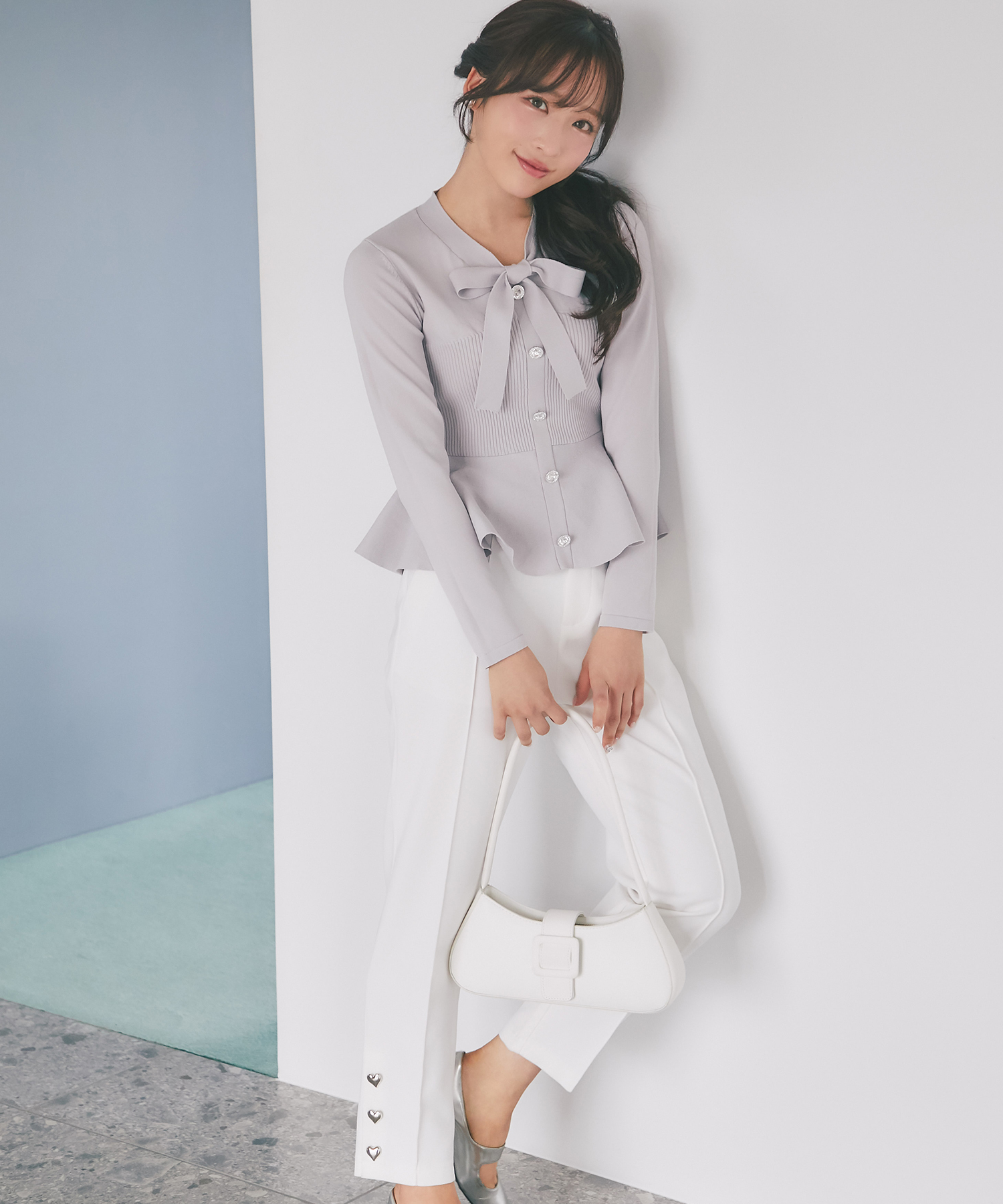 砂海亭です。 ポケット付き裾ハートボタン装飾テーパードパンツ