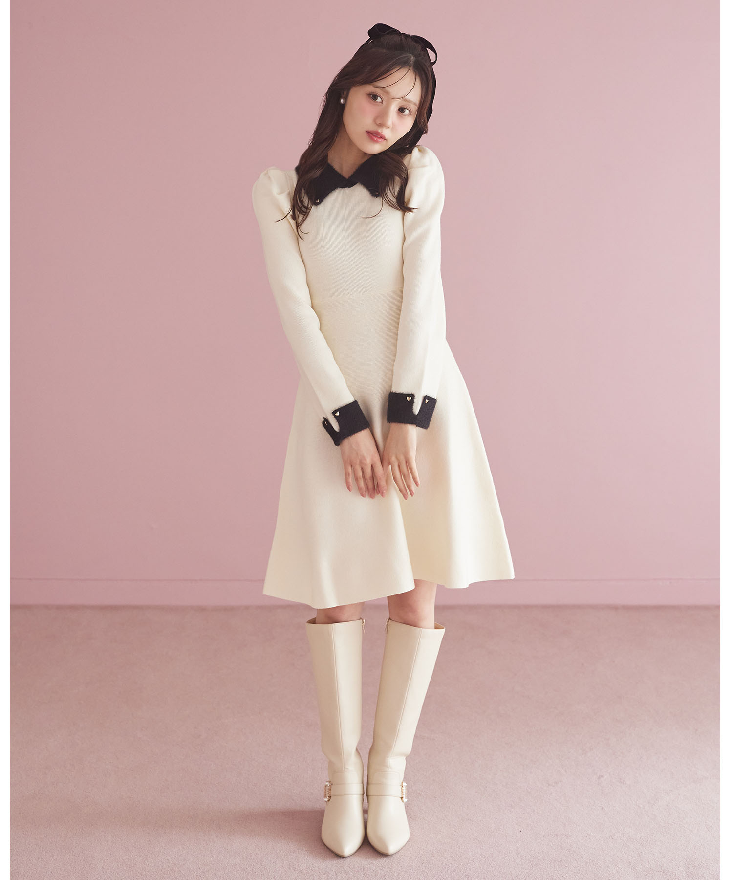 きんぎょページ 襟付き配色シャギー切り替えハート飾り釦リブニットワンピース