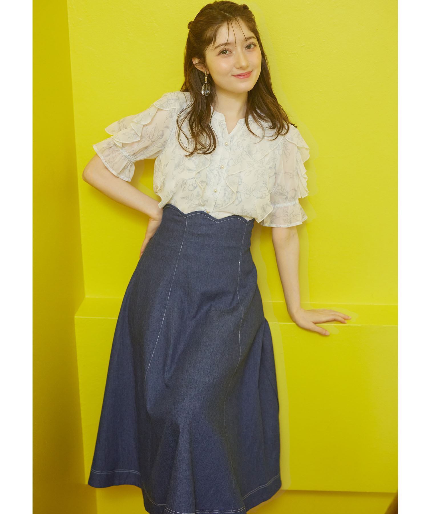 ステッチ入りウエストスカラップデニムフレアスカート