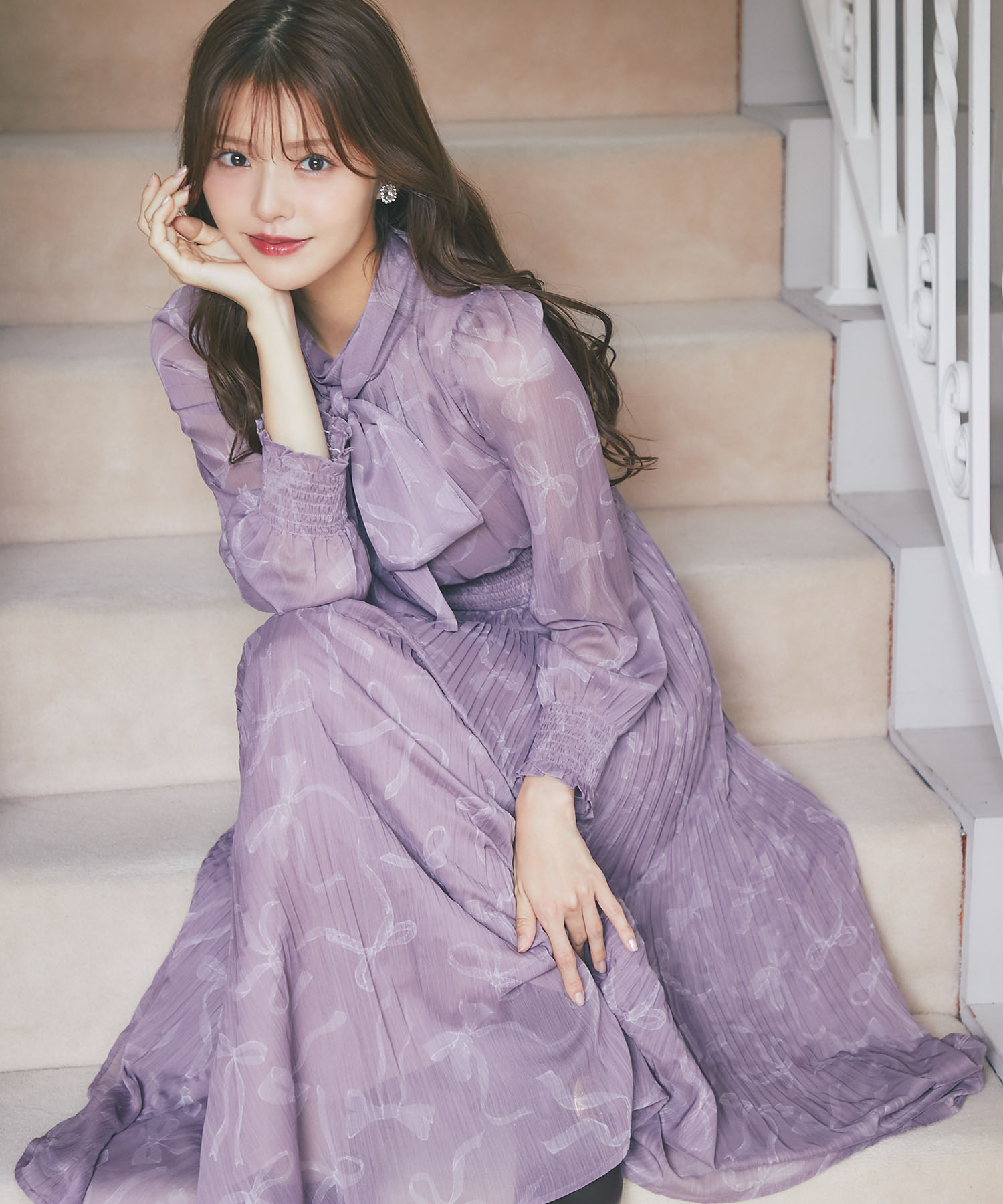 tocco トッコクローゼット ２ＷＡＹボウタイリボン付きリボンプリントシャーリングプリーツワンピース