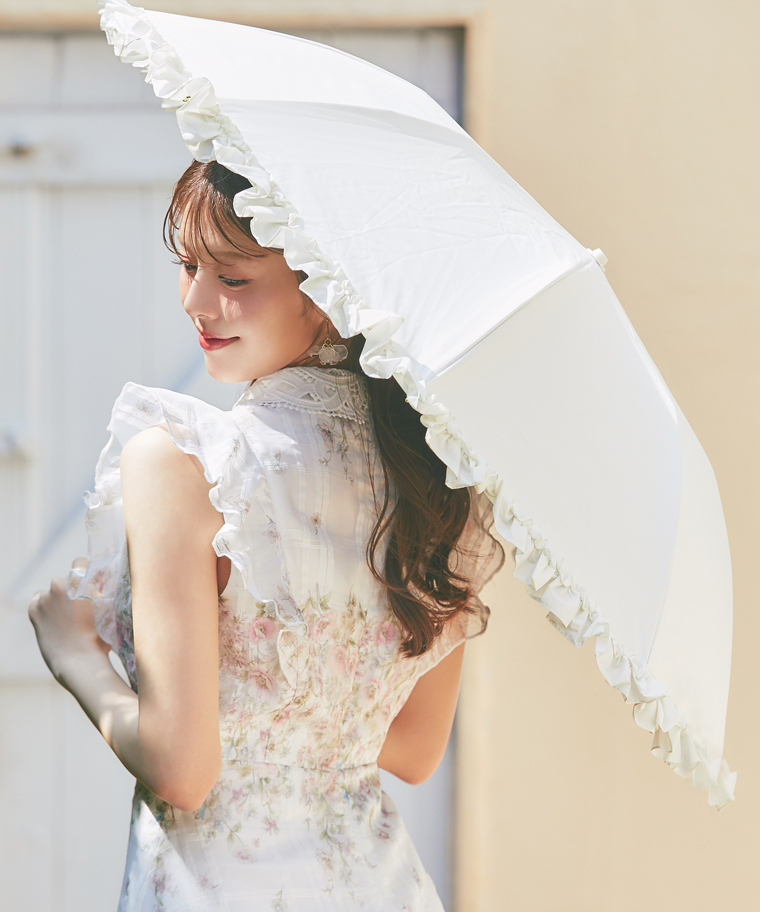 tocco トッコクローゼット 晴雨兼用♪完全遮光リボンデザインホイップフリル折り畳みジャンプ傘