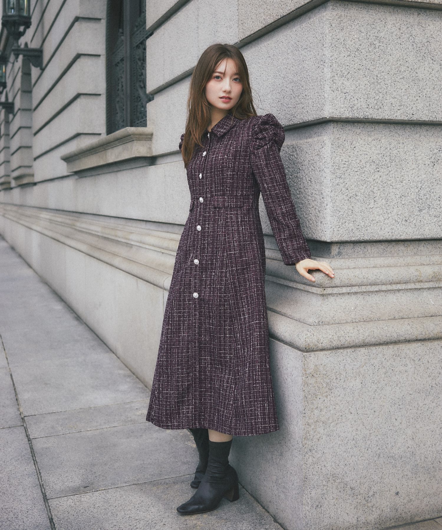 パール釦パワーショルダーツイードシャツワンピース