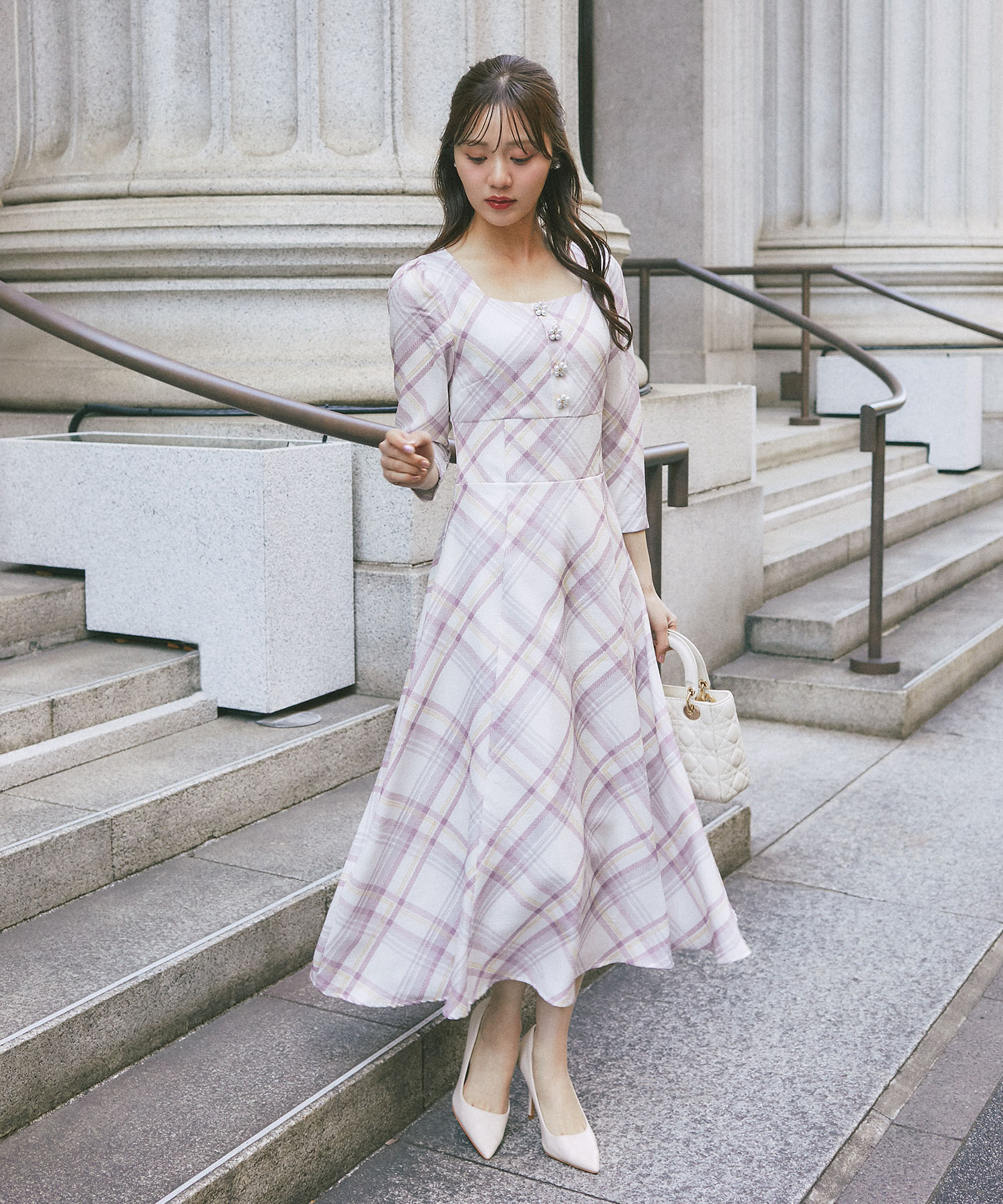 フラワーモチーフ飾り釦ツイードライクチェックワンピース