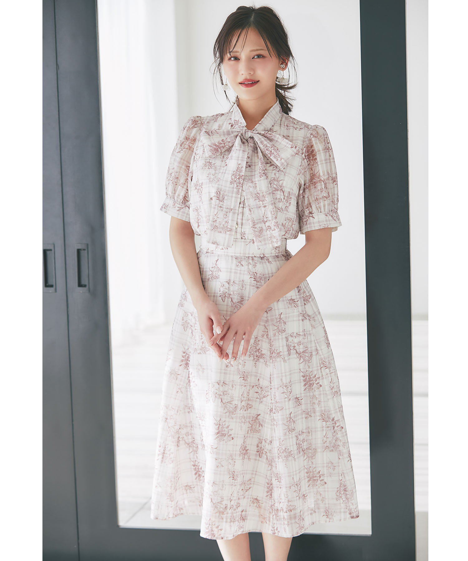 シアーチェック×フラワープリントフレアスカート