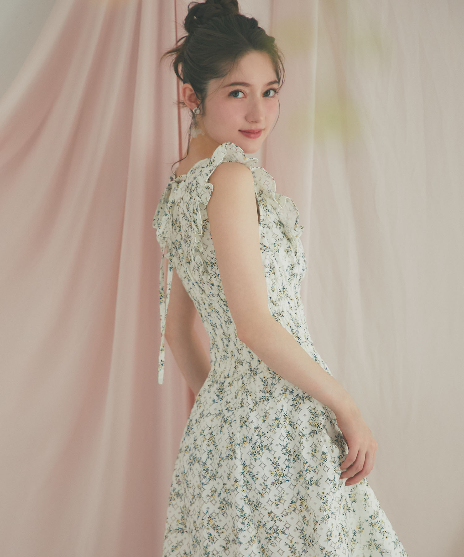 tocco トッコクローゼット 纏うだけで整う美シルエット♪フラワープリントレースカシュクールワンピース