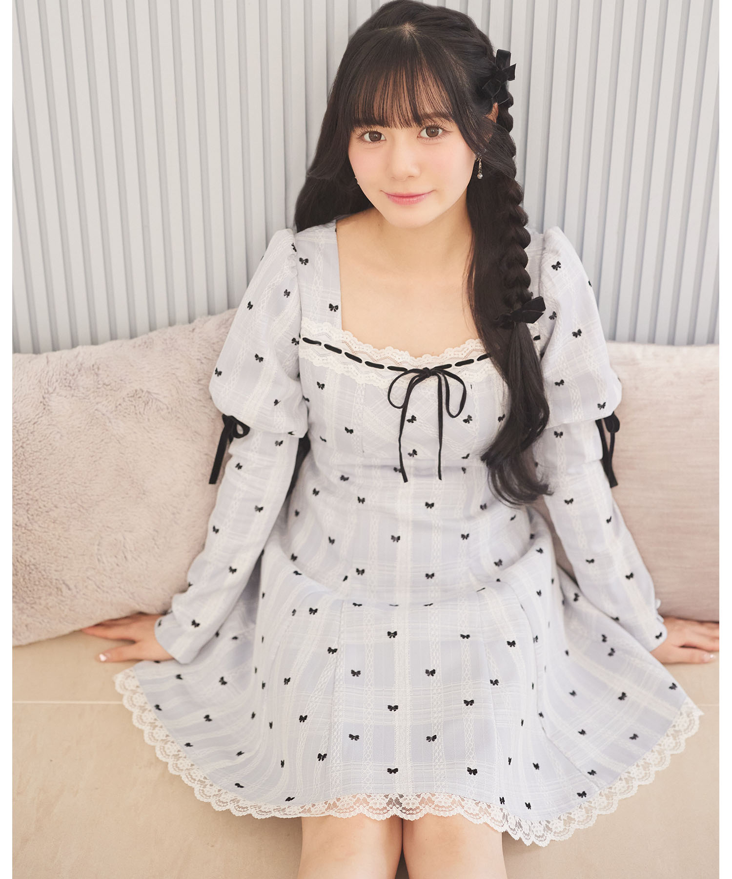 ベロアリボン付きフロッキーリボン×レースワンピース