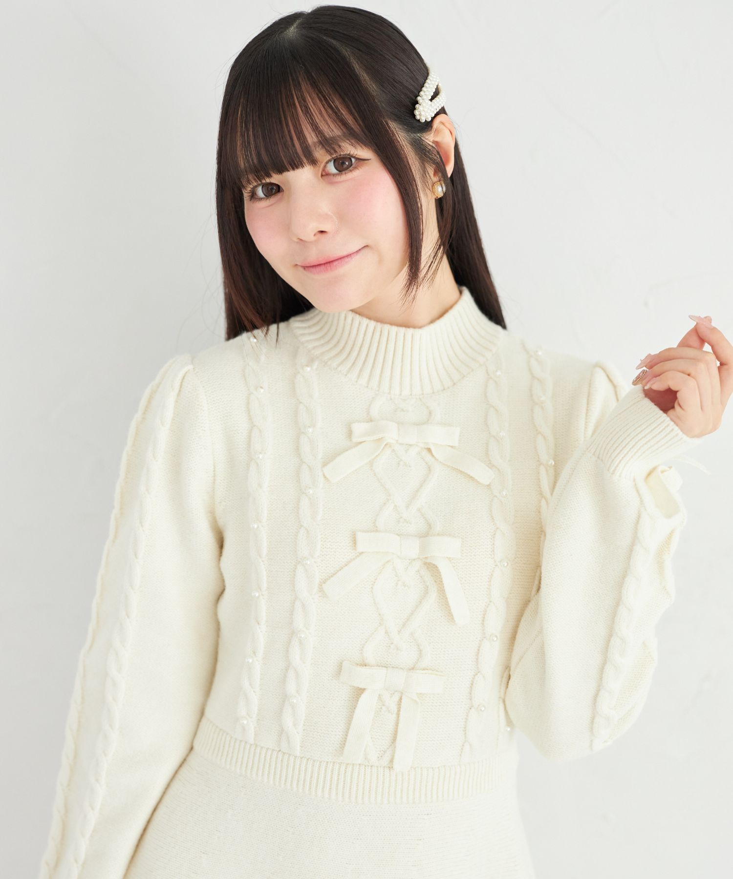 パール＆リボン付きケーブル編みニットフレアワンピース