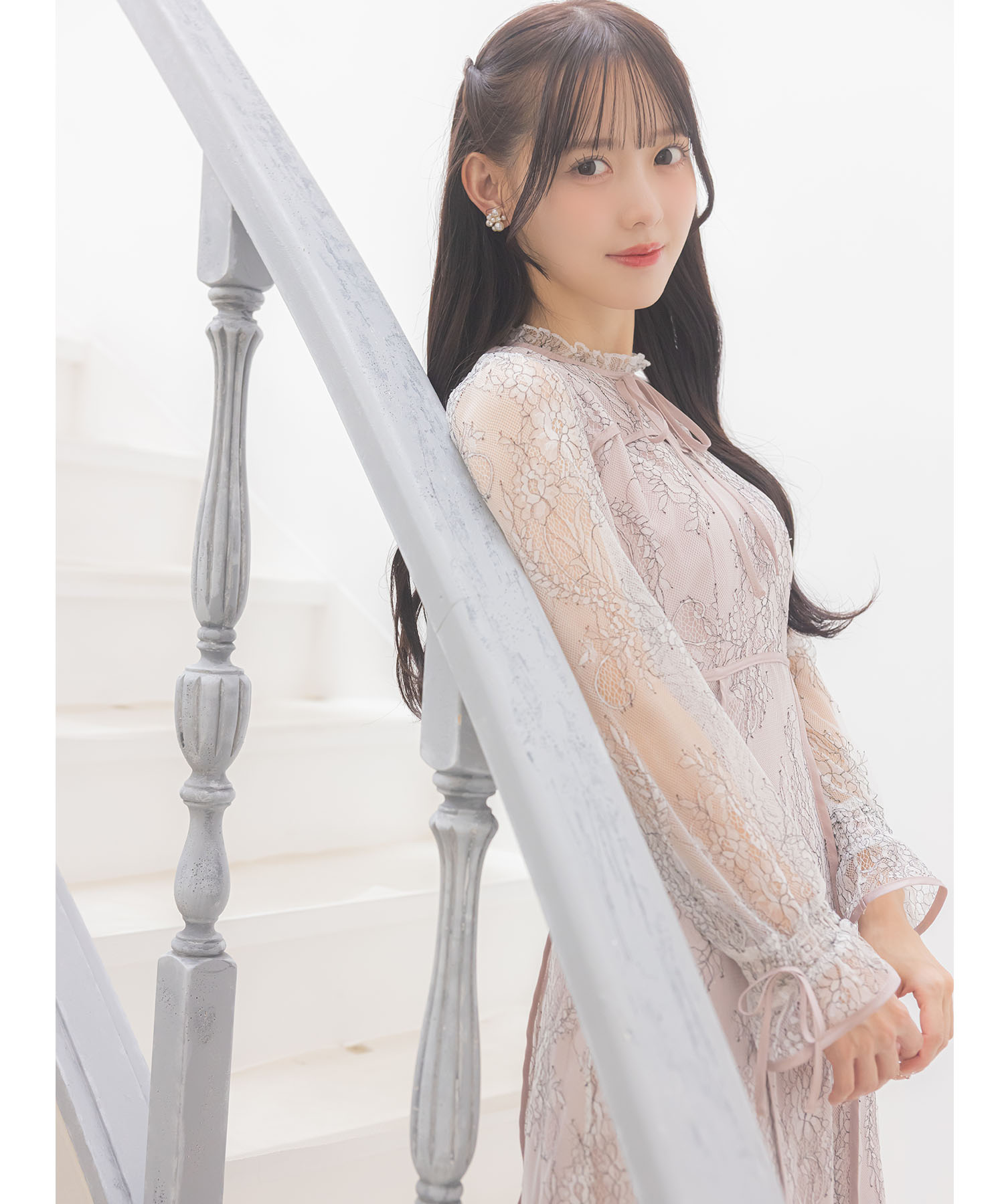 リボン付きフラワーラインレースワンピース