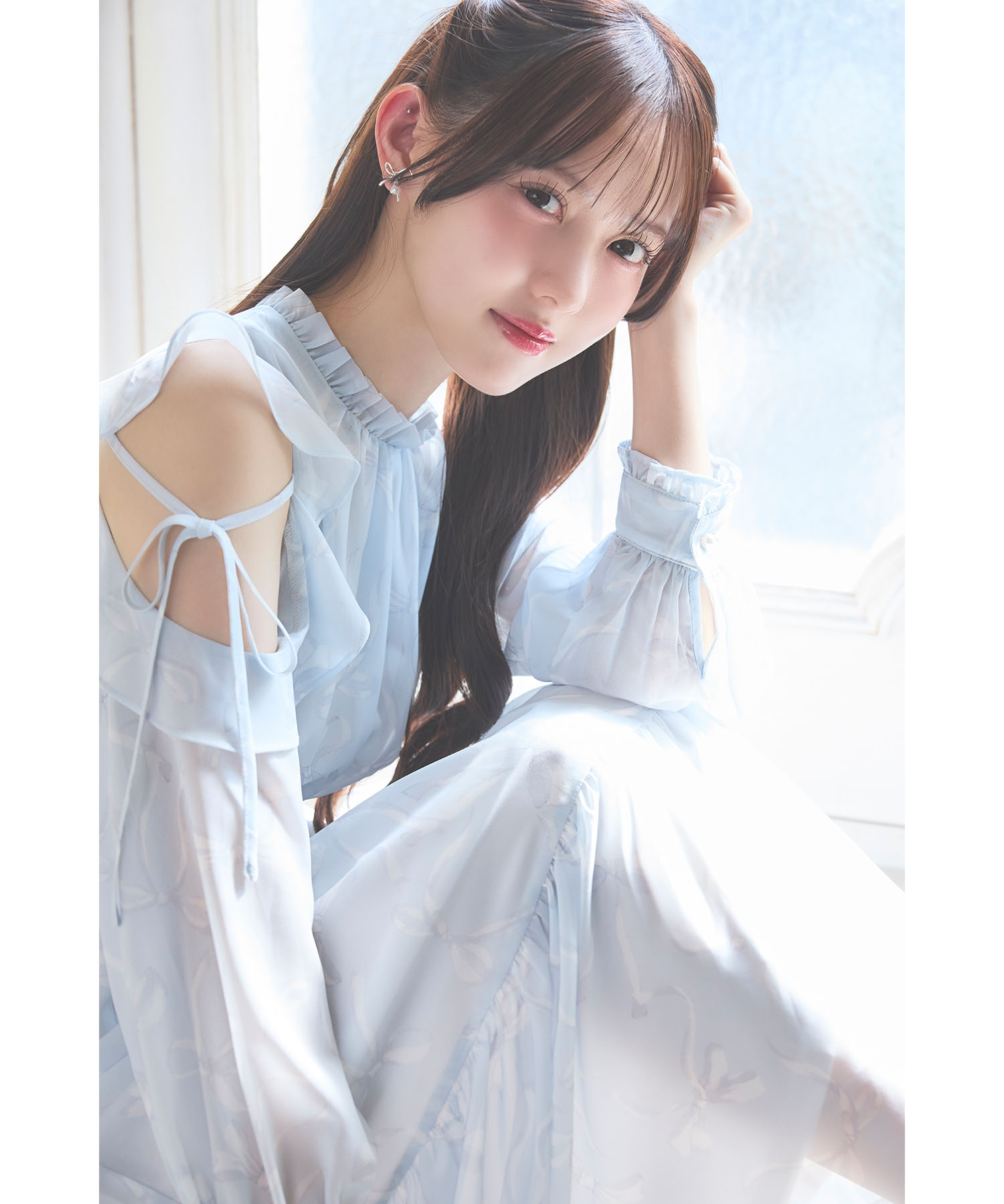 パールベルト付きリボン柄オープンフリルスリーブワンピース