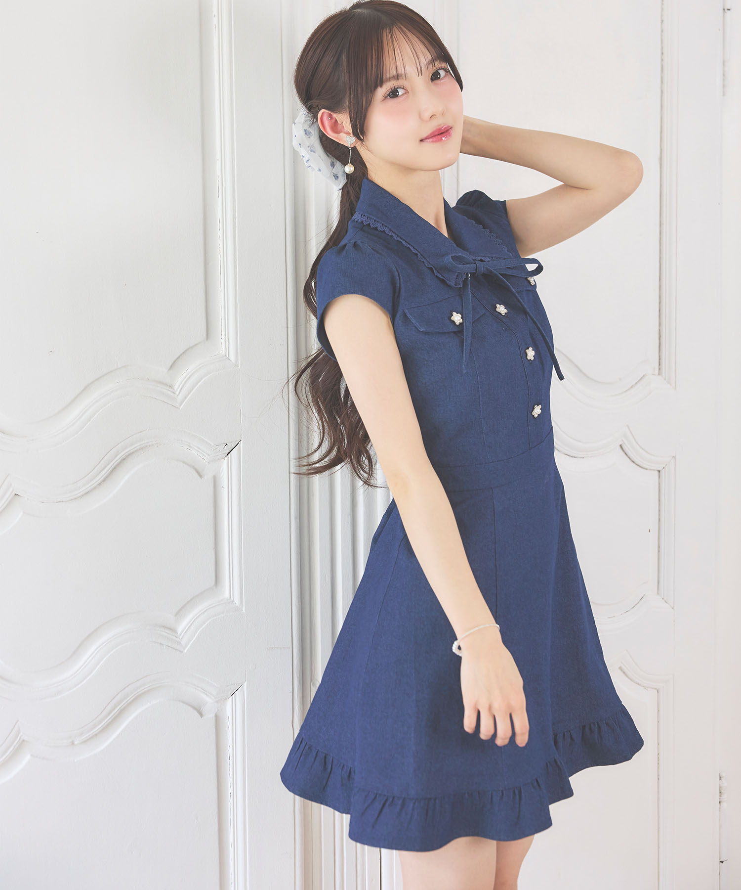 2WAYリボン付きフラワー釦デニムミニワンピース