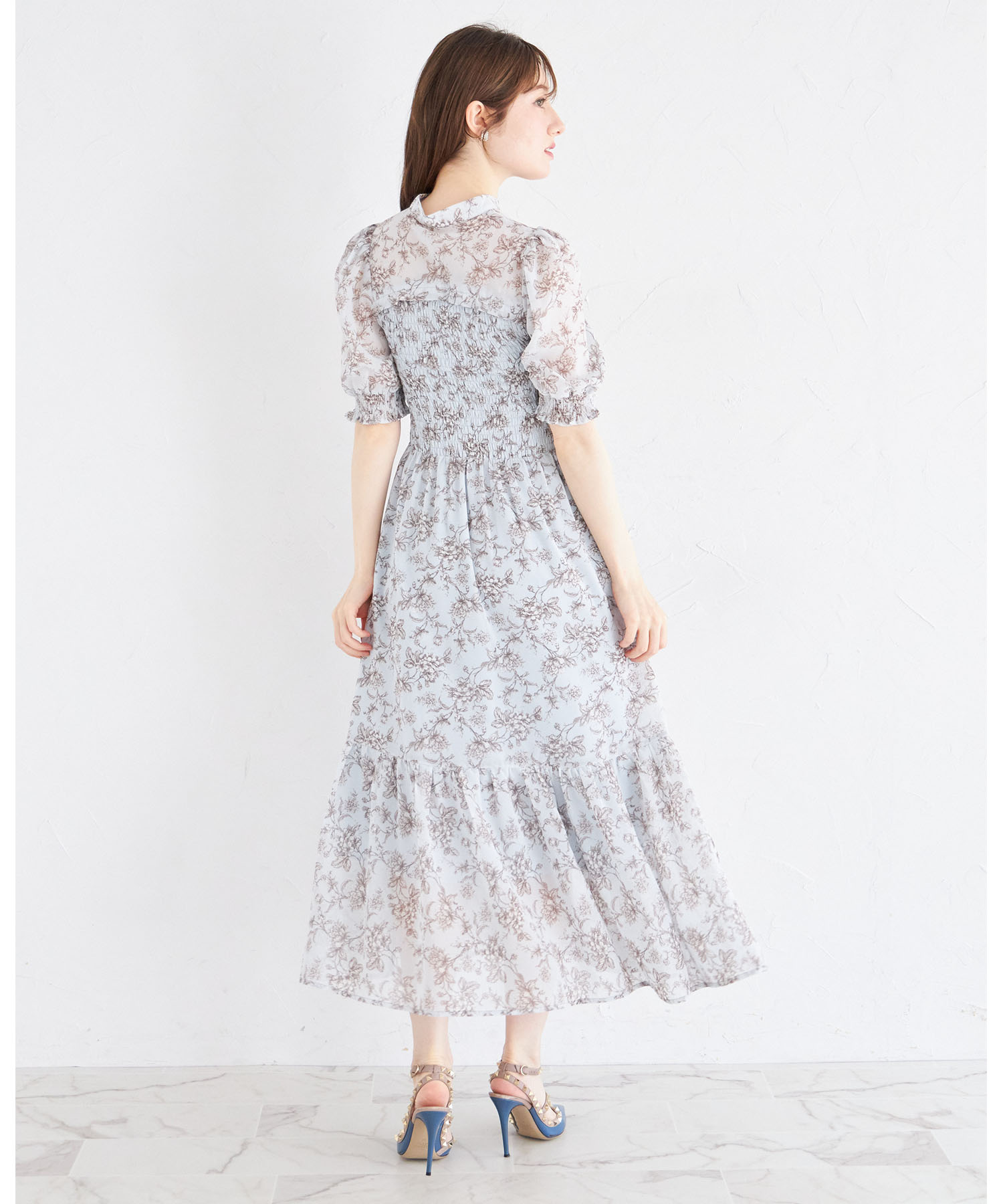 tocco 後ろリボン＆飾り釦付きオパールフラワープリントワンピース tocco closet 後ろリボン＆飾り釦付きオパールフラワープリント