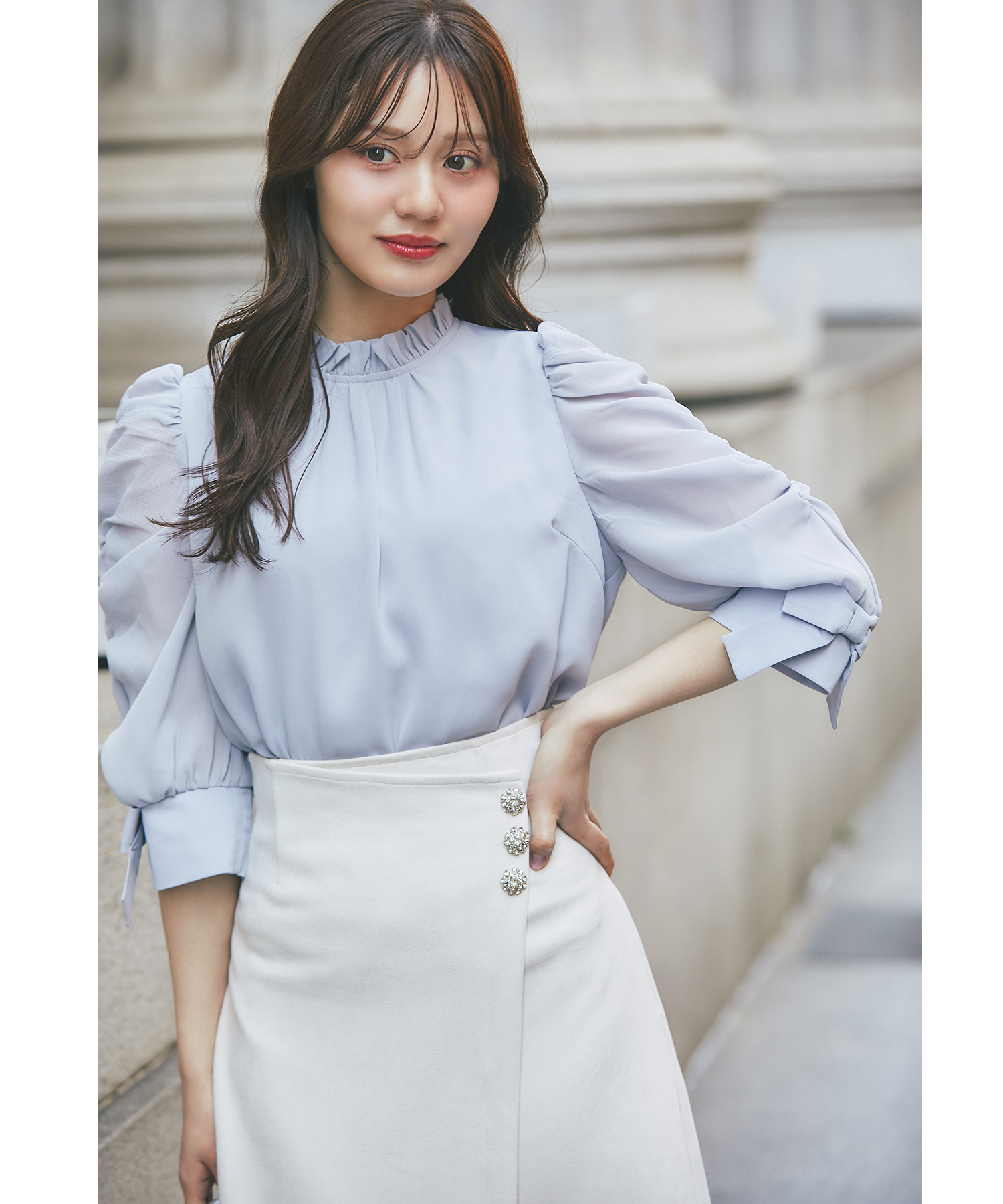 ビジュー付きハイウエストラップタイトスエードスカート